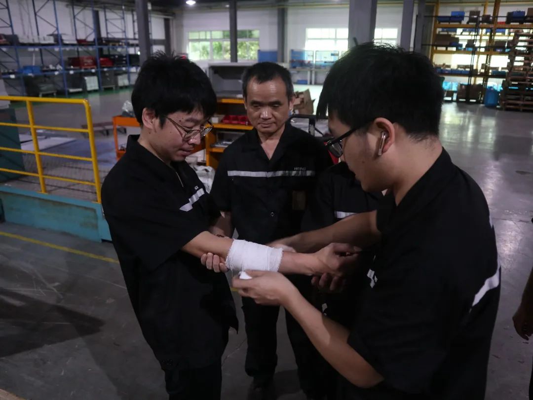 1656379723279068314.jpg 640 (19).jpg