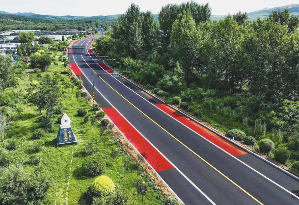 27.1公里長的紅山大道是一條引領(lǐng)旅游風尚、展現(xiàn)自然與文化之美的紐帶。朝陽發(fā)布供圖